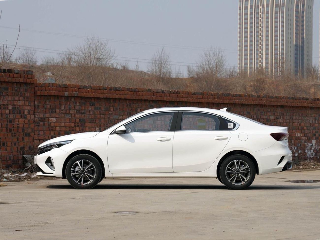 Kia K3 Kia k3 / Chinese / white