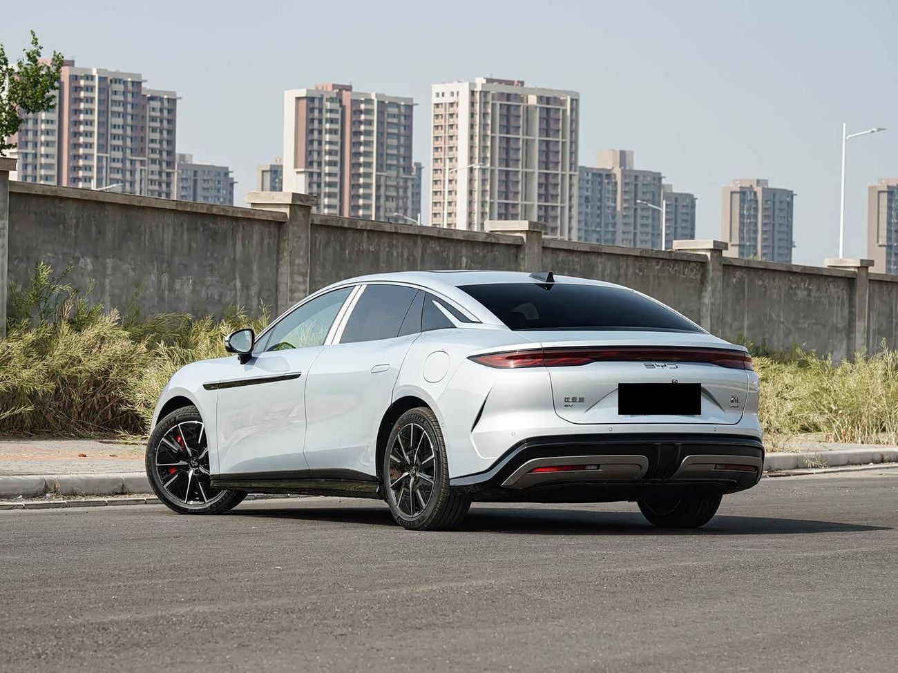 بي واي دي هان L EV 701KM LiDAR Premium Edition | 2025 | Ready Stock Limited QTY | For Local Registration +10%