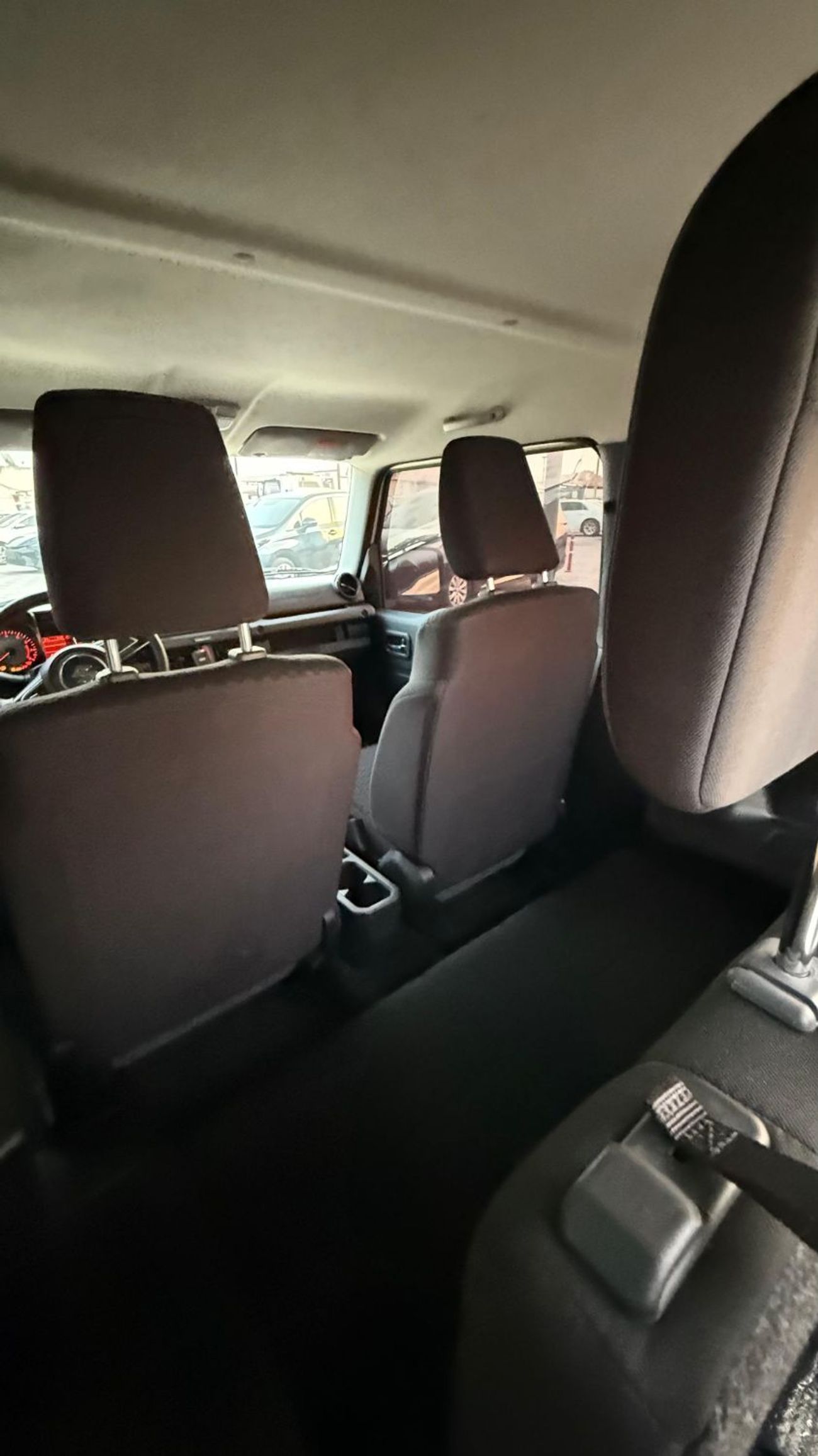 سوزوكي جيمني 1.5L GL (M/T)