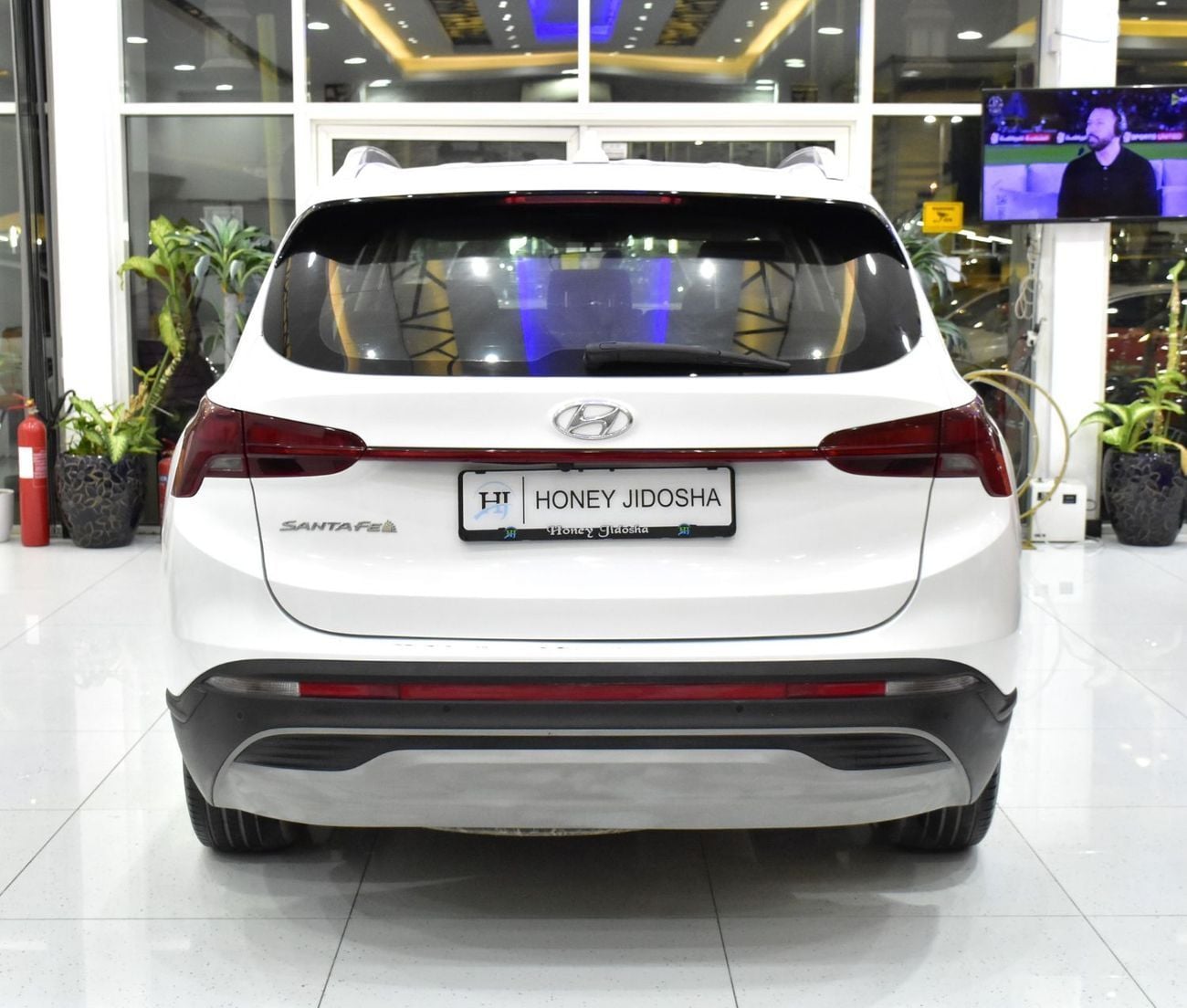 هيونداي سانتا في EXCELLENT DEAL for our Hyundai SantaFe ( 2023 Model ) in White Color GCC Specs