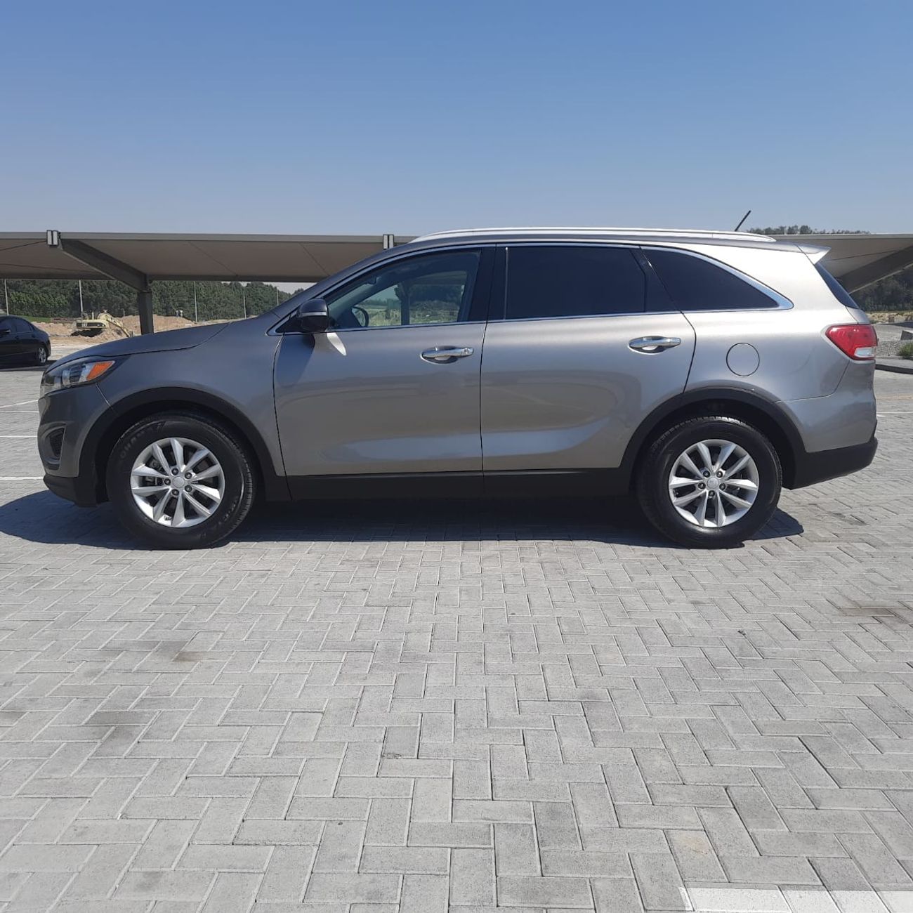 كيا سورينتو LX