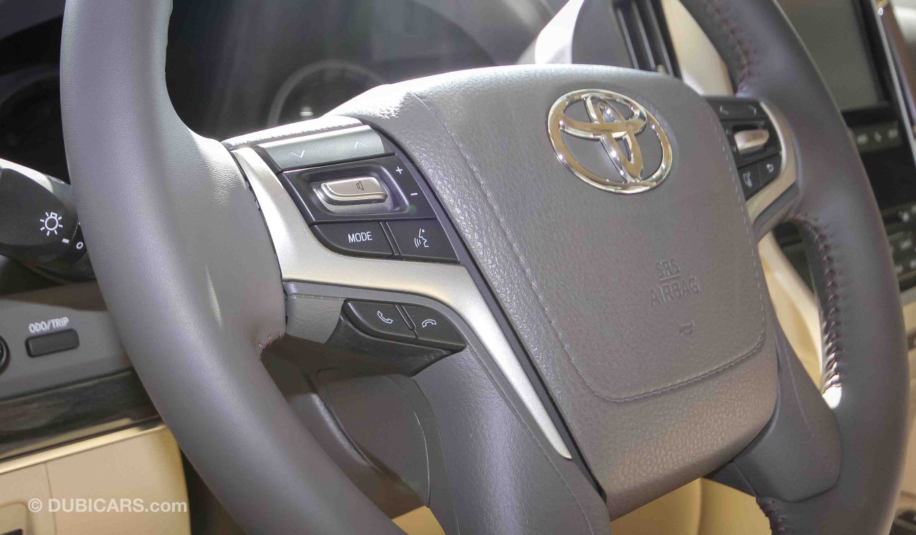 Toyota Land Cruiser VXS White Edition
