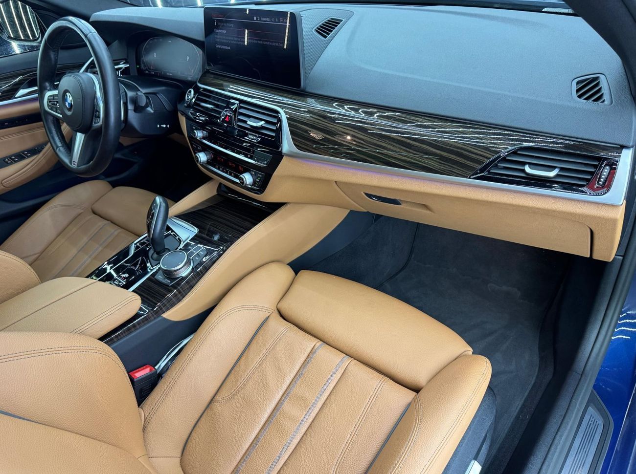 BMW 520i 2023 BMW 520i M-Sport, Nov 2026 Warranty + Service Pack, Very Low Kms, GCC