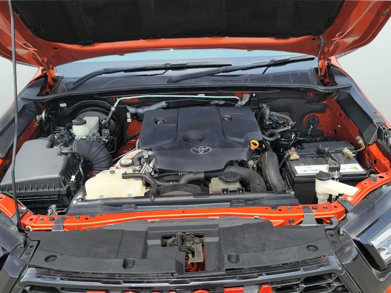 Toyota Hilux 4X4 (2.8L) DIESEL RIGHT HAND (RHD)