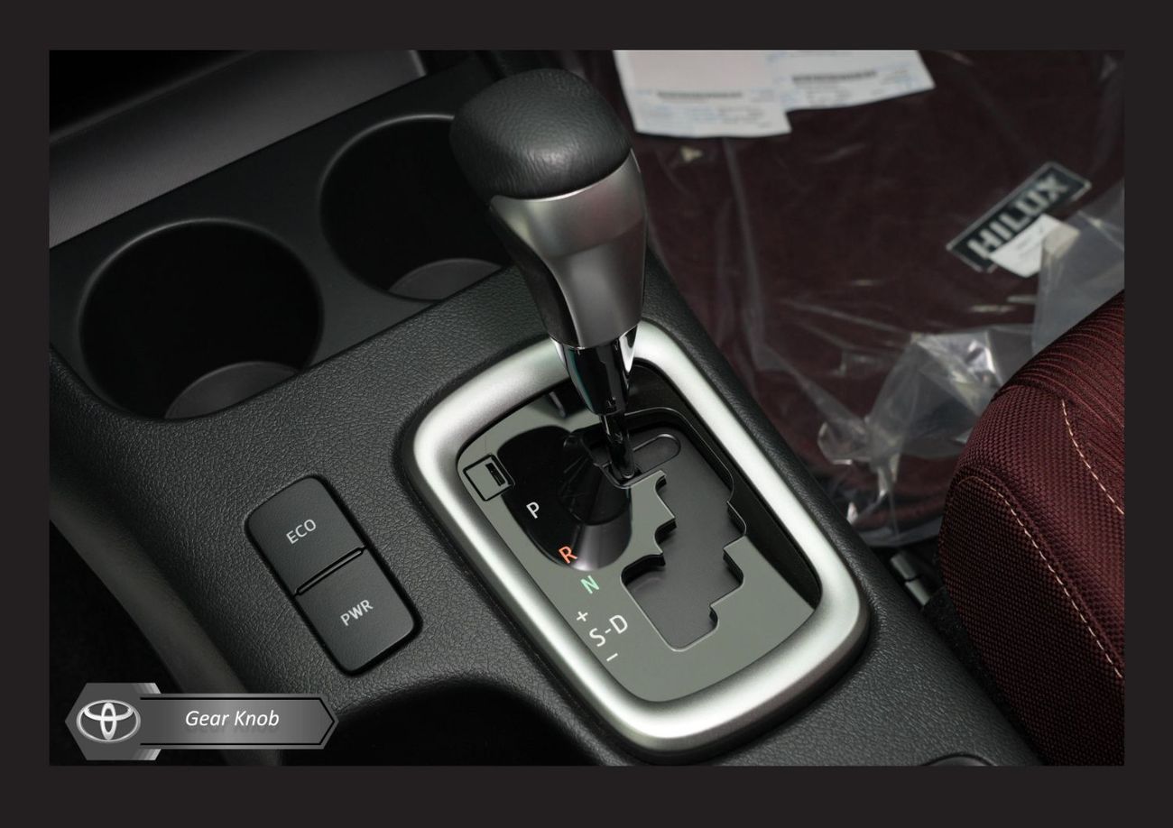 Toyota Hilux #Am TOYOTA HILUX 2.7L 4X4 D/C HI(i) A/T PTR 2025 Export Only