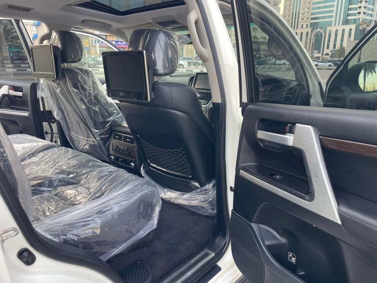 تويوتا لاند كروزر VXR Sahara 2021 Model RHD DIESEL ENGINE FULL OPTION