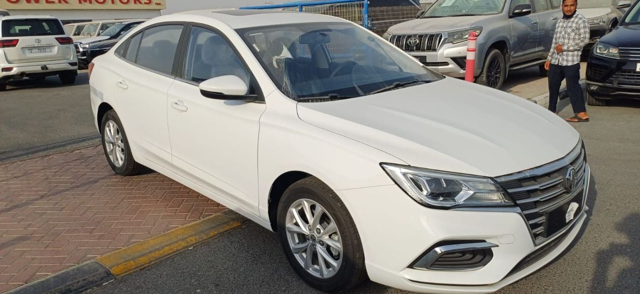 MG 5 LUX MG 5 COLOR WHITE MODEL 2025