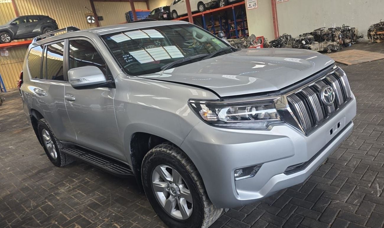 Toyota Prado DIESEL 2.8 LITER ,RIGHT HAND DRIVE