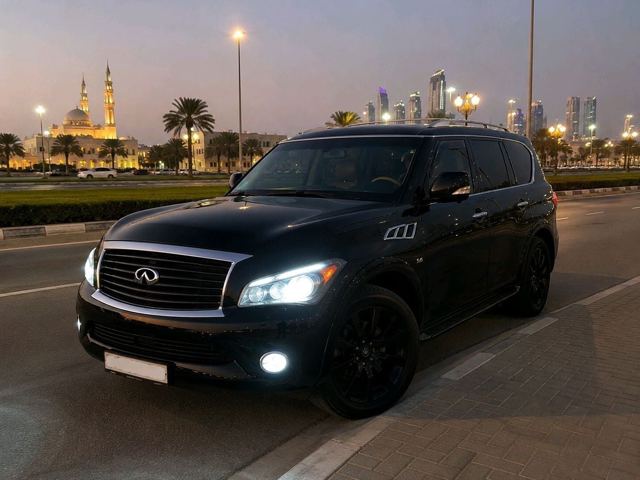 Infiniti QX80