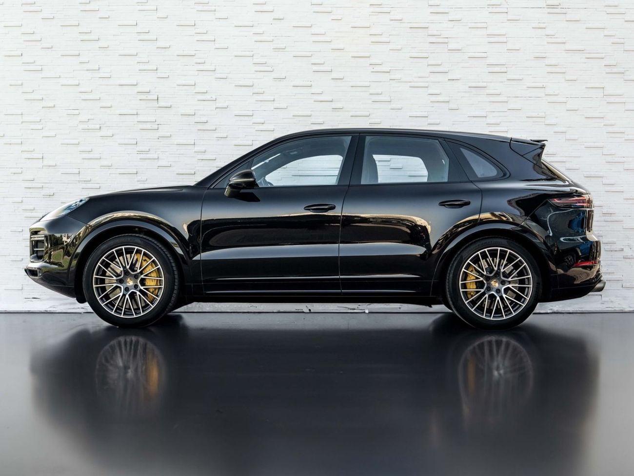 Porsche Cayenne Porsche Cayenne Turbo 2019 for 2,867.00 AED monthly