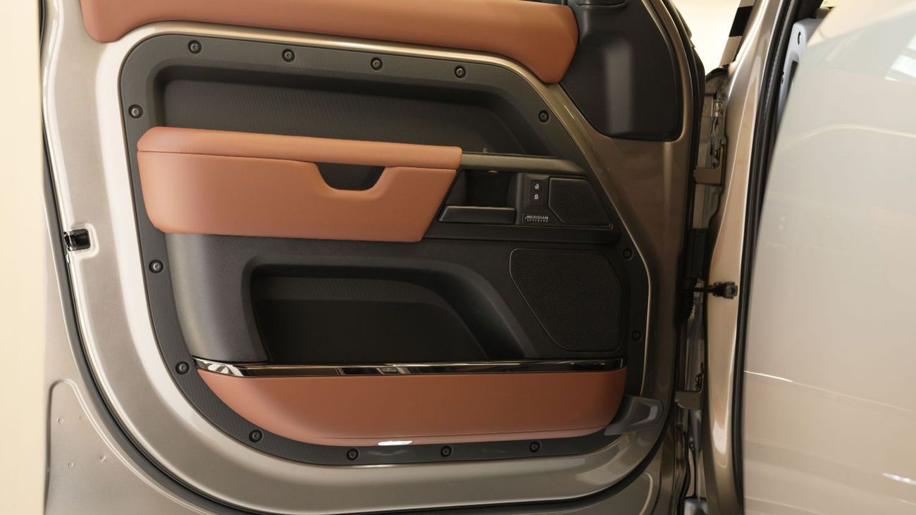 Land Rover Defender 110 P635 OCTA V8