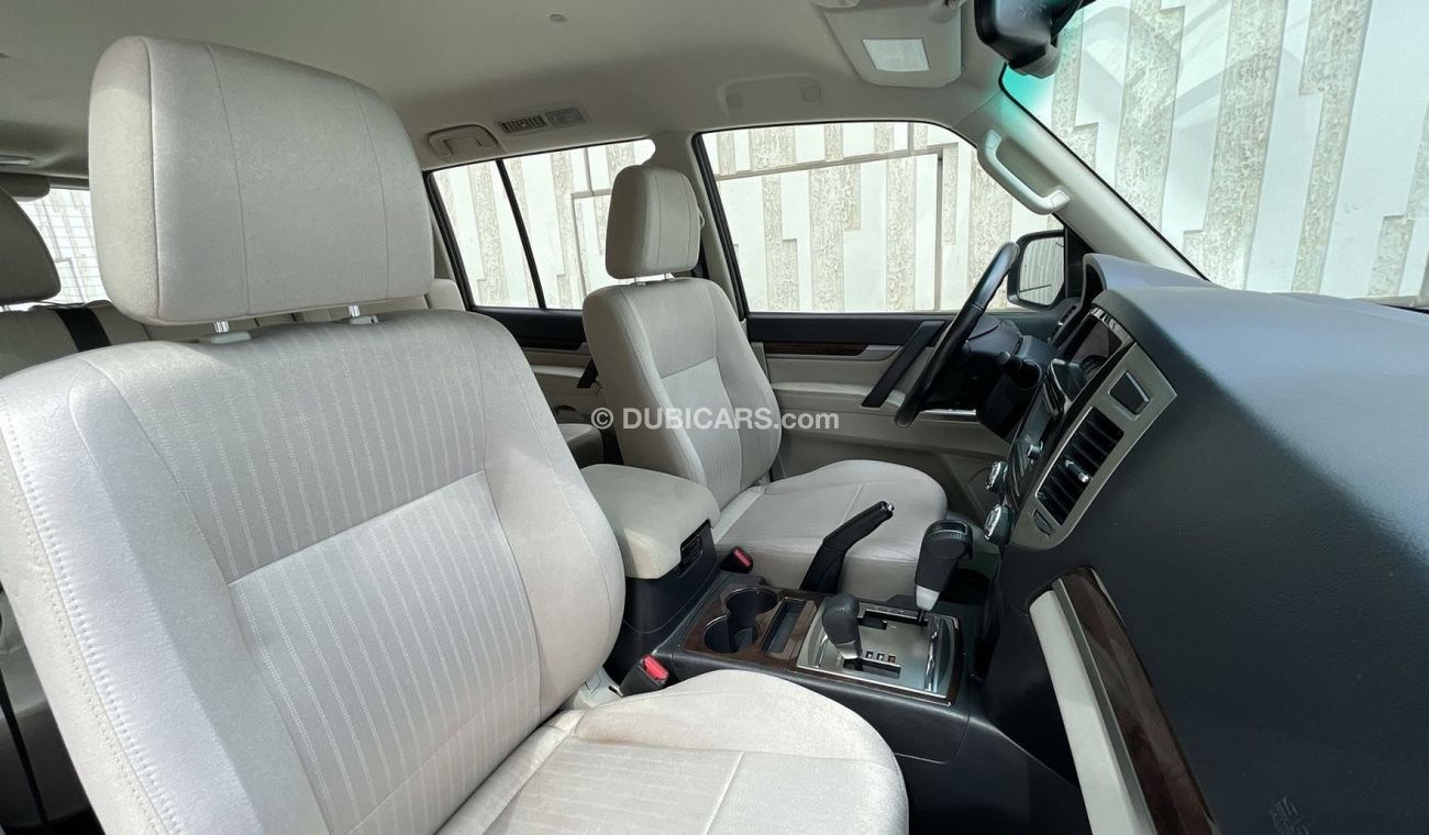 Mitsubishi Pajero 3.5L | GCC | FREE 2 YEAR WARRANTY | FREE REGISTRATION | 1 YEAR COMPREHENSIVE INSURANCE