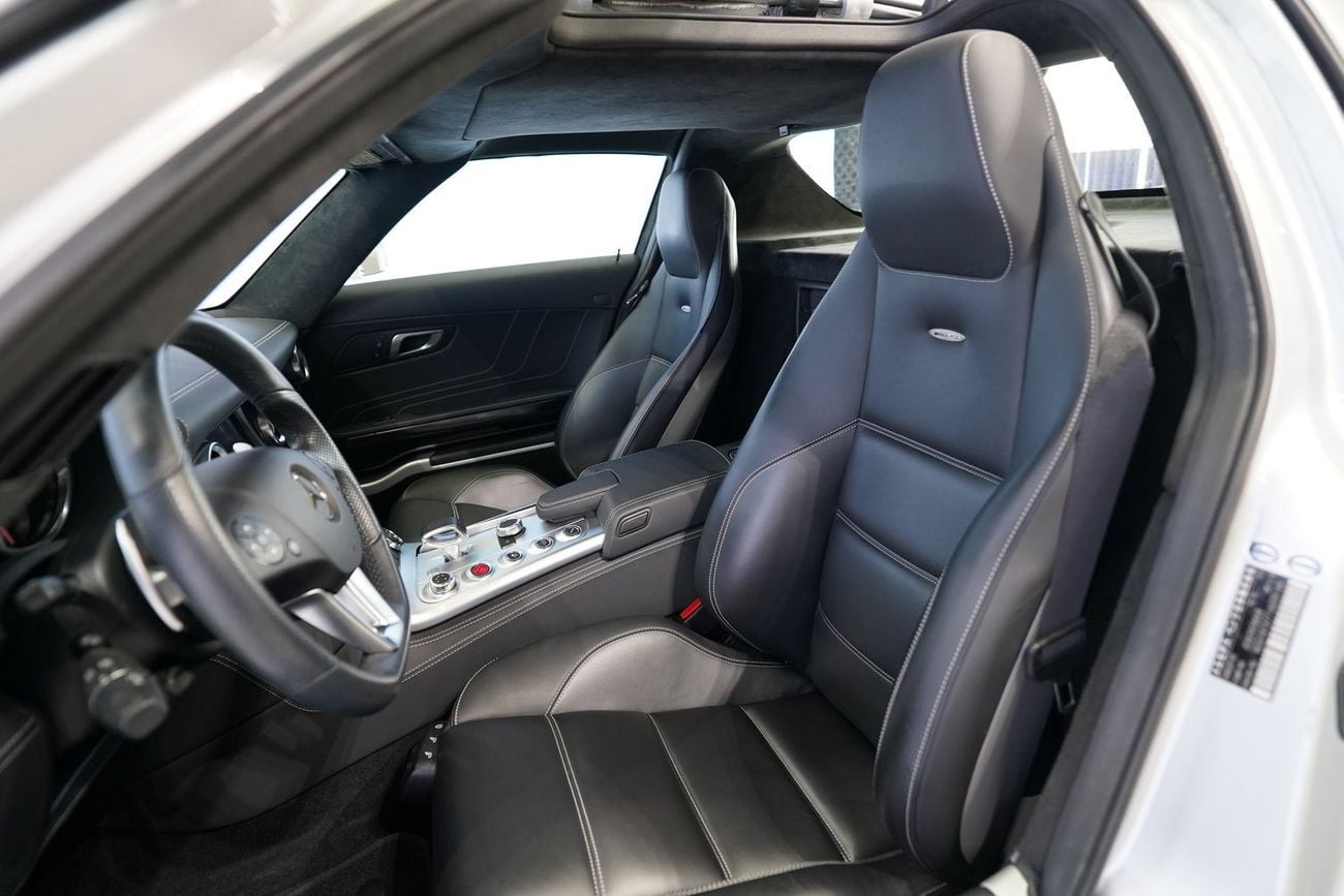 مرسيدس بنز SLS AMG Std 6.2L