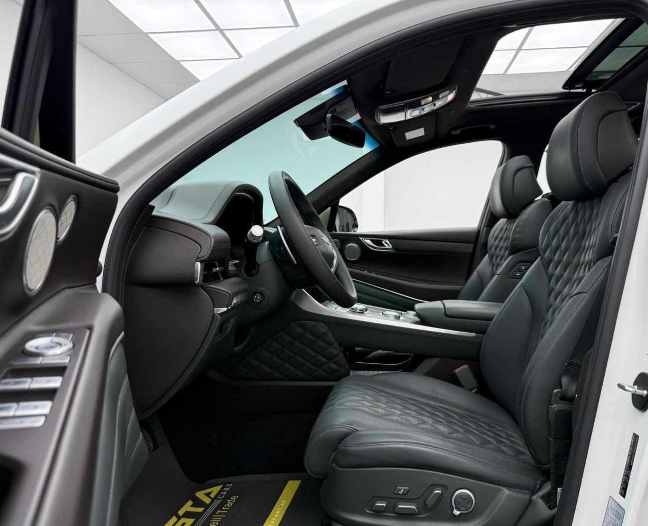 جينيسس GV80 2023 Genesis GV80 Black Edition, 2028 Genesis Warranty + Service Pack, Low Km, GCC