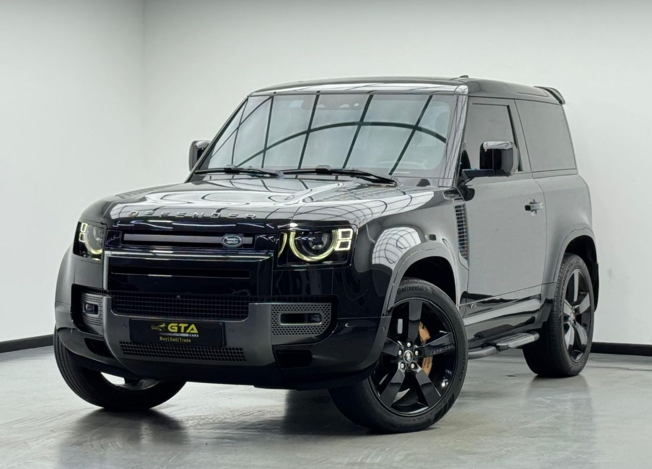 Land Rover Defender 2023 Land Rover Defender 90 V8,Aug/2027 Agency Warranty, Full Agency Service History, GCC