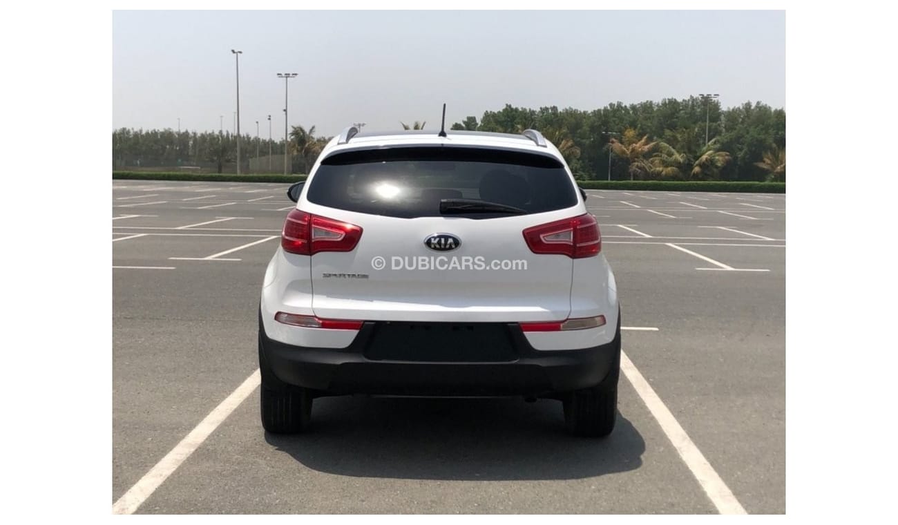 Kia Sportage MODEL 2013 GCC CAR PERFECT CONDITION INSIDE AND OUTSIDE FULL PANORAMIC ROOF