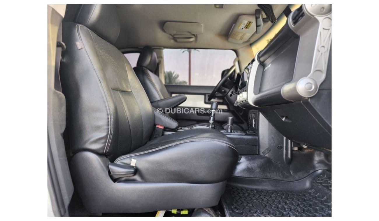 تويوتا إف جي كروزر GXR