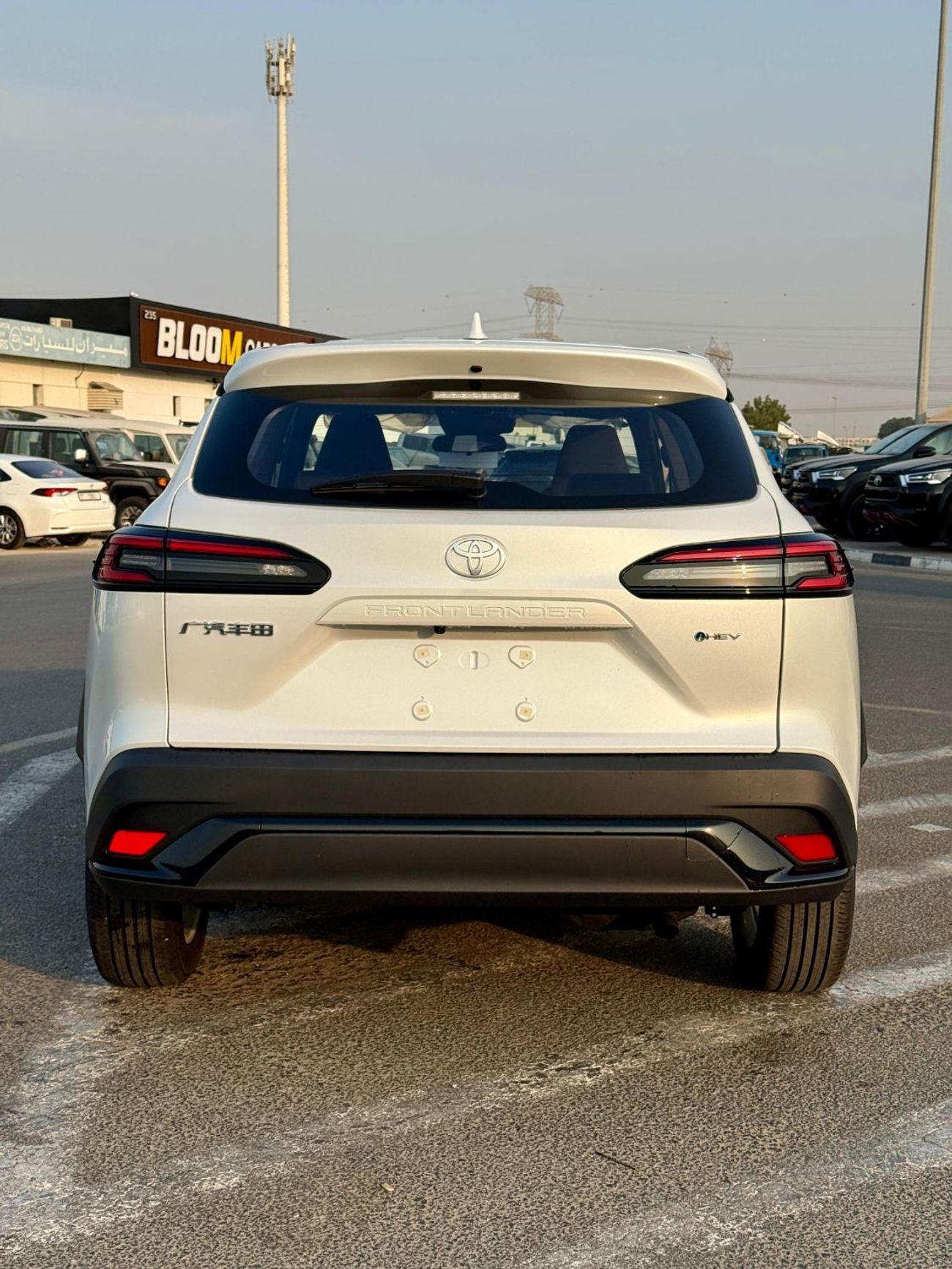 Toyota Frontlander Toyota Frontlander 2.0L Hybrid MiD Option