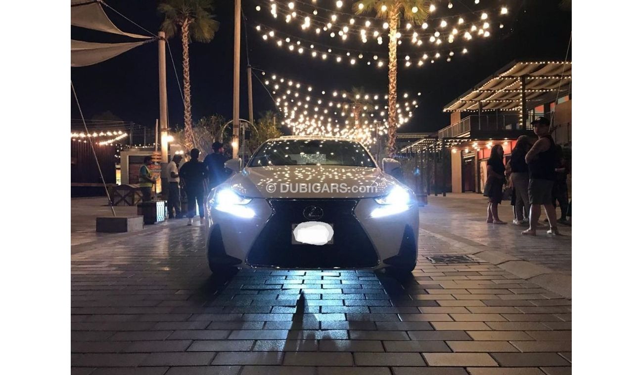 لكزس IS 300 LEXUS IS 300 >< F SPORT >< FULL OPTION /// MODEL 2017 /// LOW MILEAGE /// WITH RADAR , LEATHER SEAT 