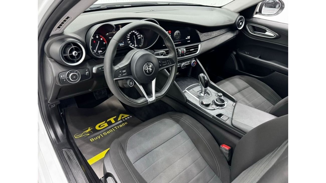 ألفا روميو جوليا 2019 Alfa Romeo Giulia, Warranty, Full Service History, Excellent Condition, GCC