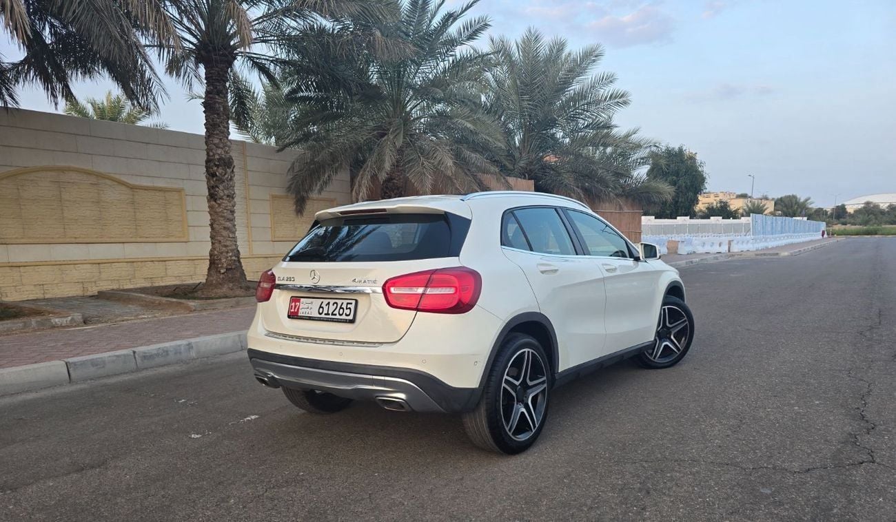 Mercedes Benz GLA250 STD