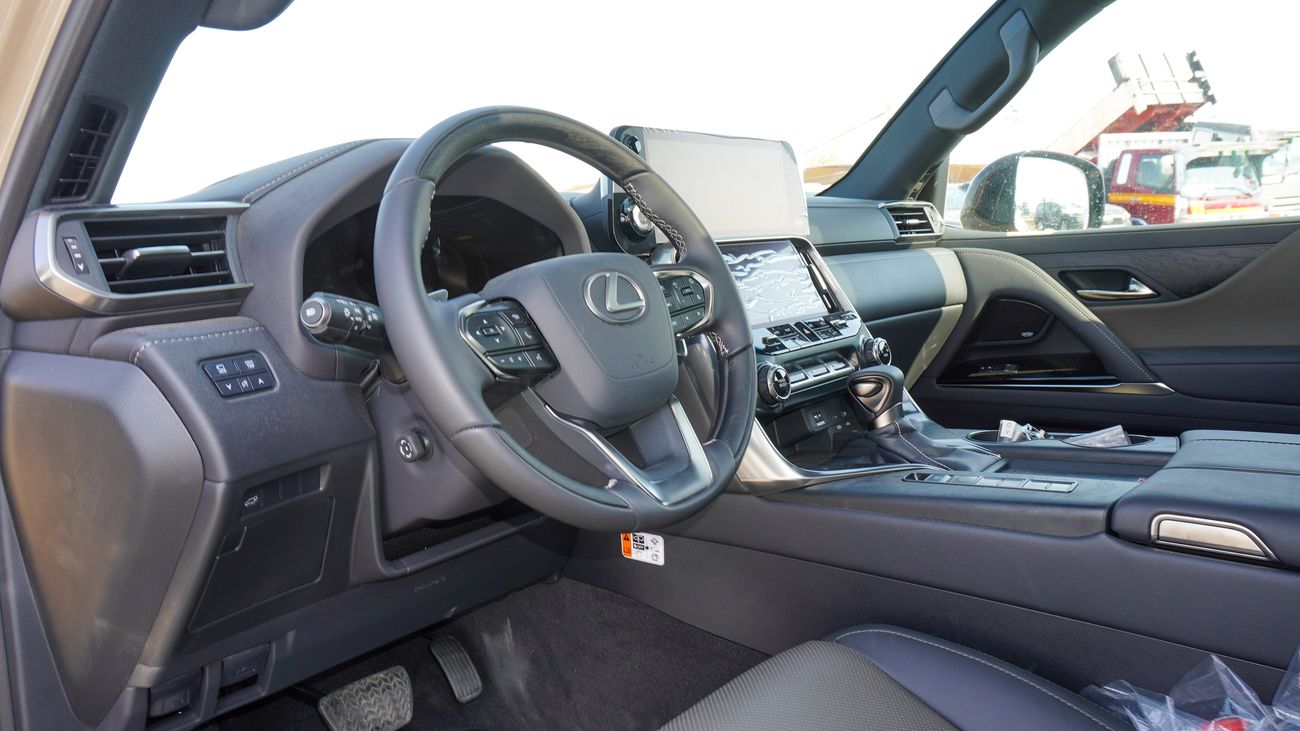 لكزس LX 600 3.5L V6