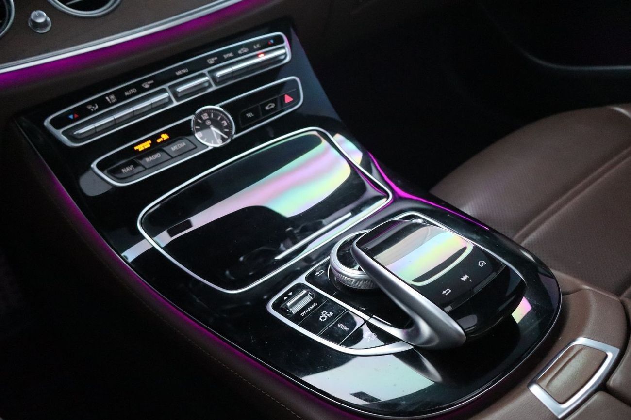 Mercedes-Benz E 43 AMG Std 3.0L