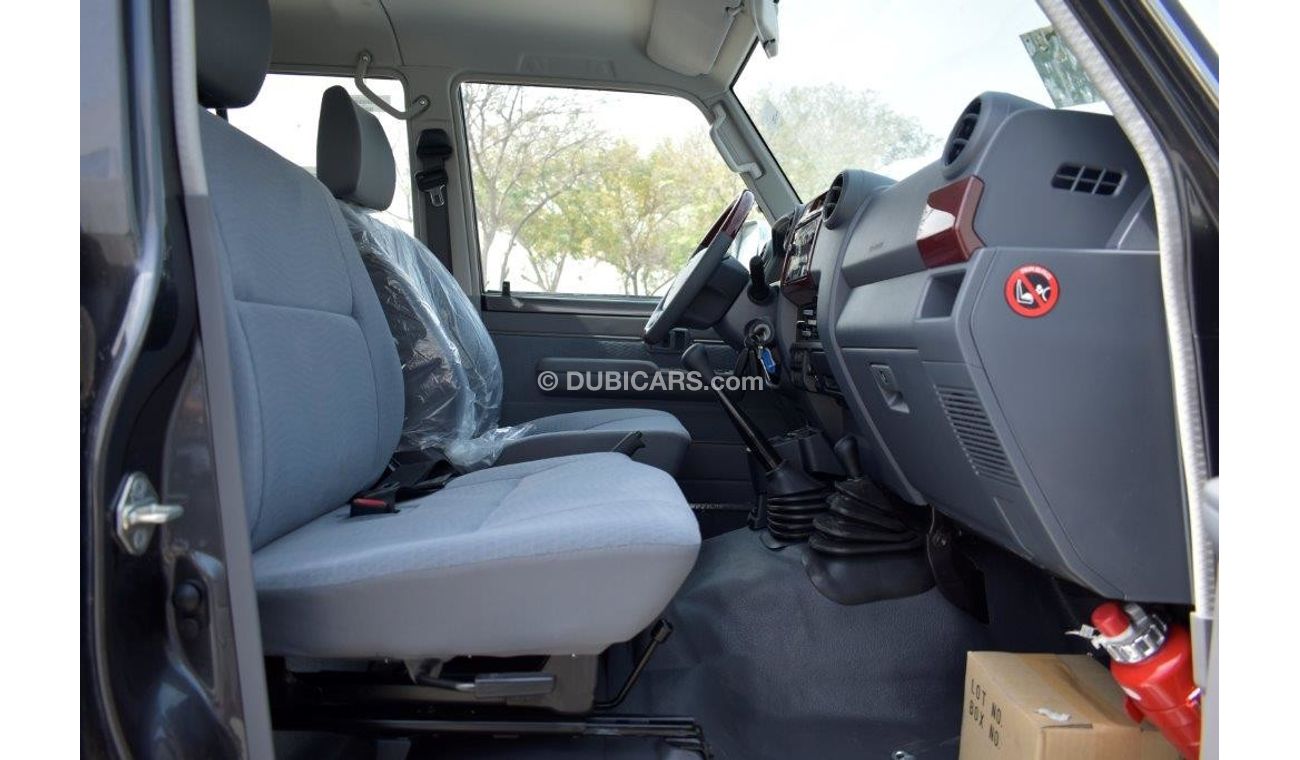Toyota Land Cruiser Pick Up double cabin Petrol 2019