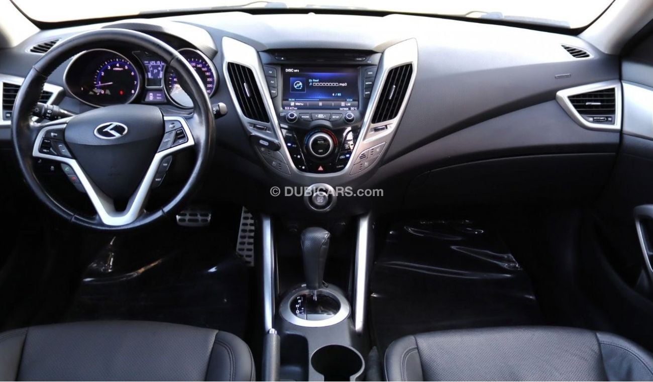 Hyundai Veloster Sport Hyundai Veloster 2015 GCC full option in excellent condition
