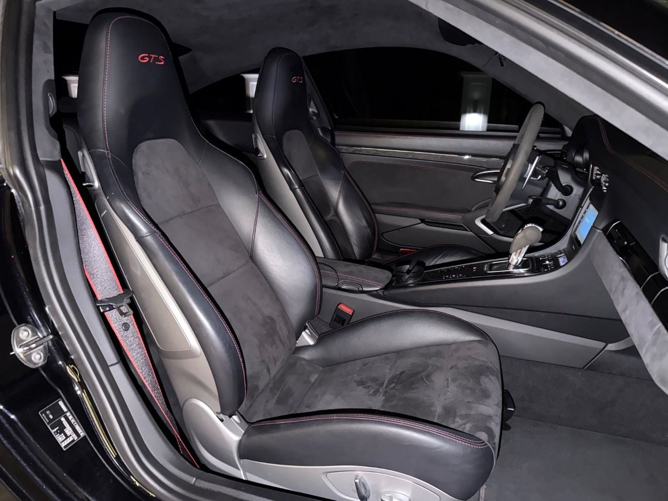 بورش 911 CARRERA 4GTS