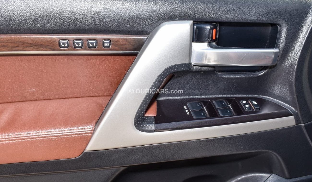 تويوتا لاند كروزر GXR.R