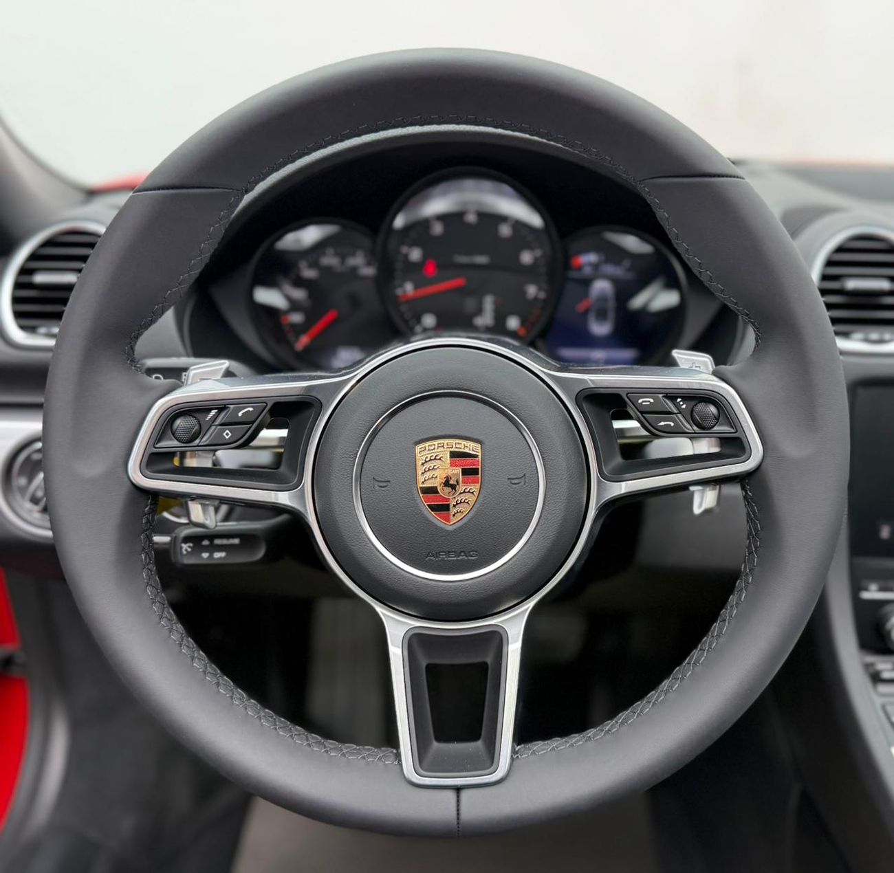 بورش بوكستر 718 Std 2.0L A/T 2025 Porsche 718 Boxster ,Al Nabooda Warranty+Full service history ,GCC