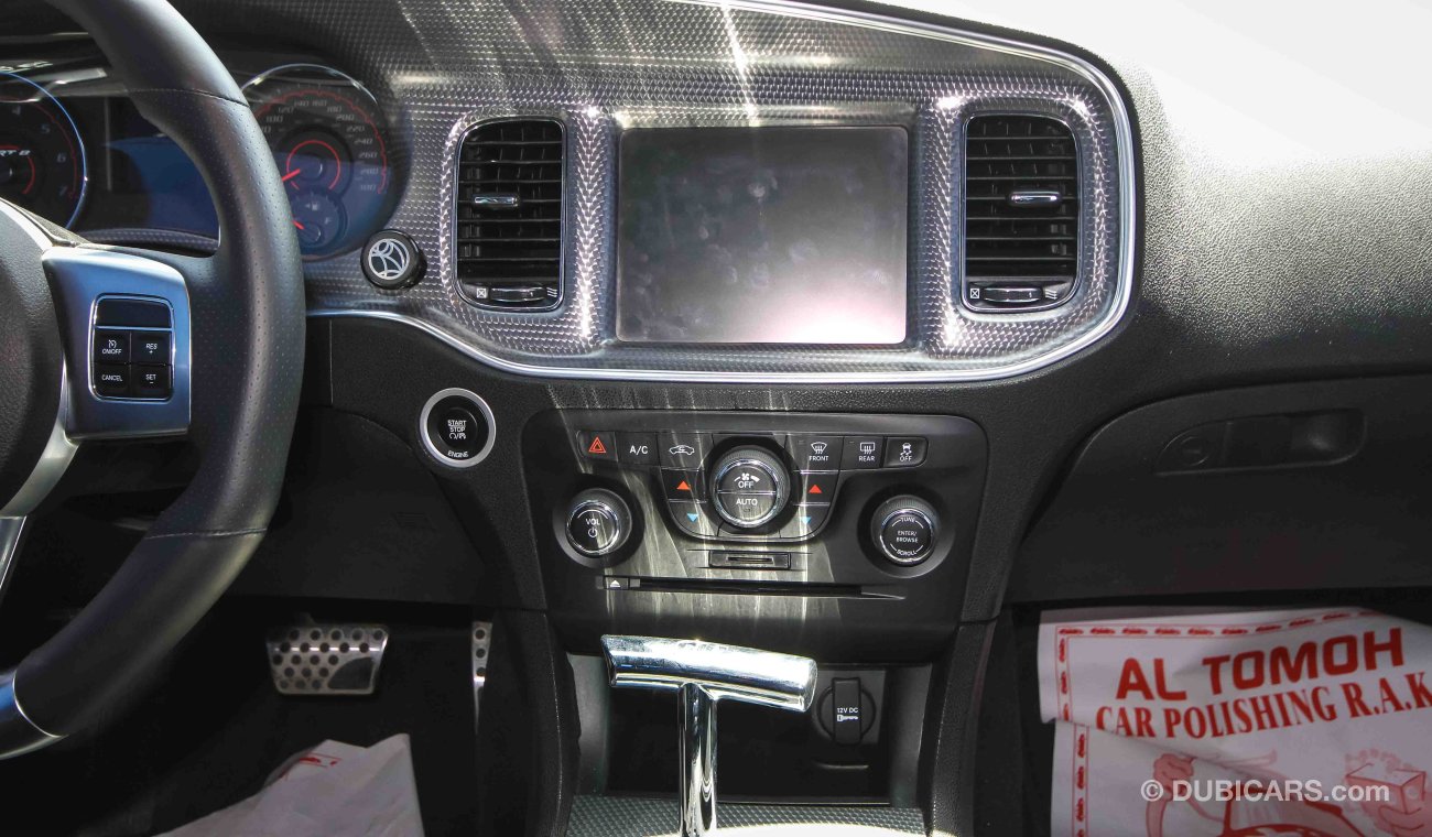 Dodge Charger SRT 6.4L HEMI