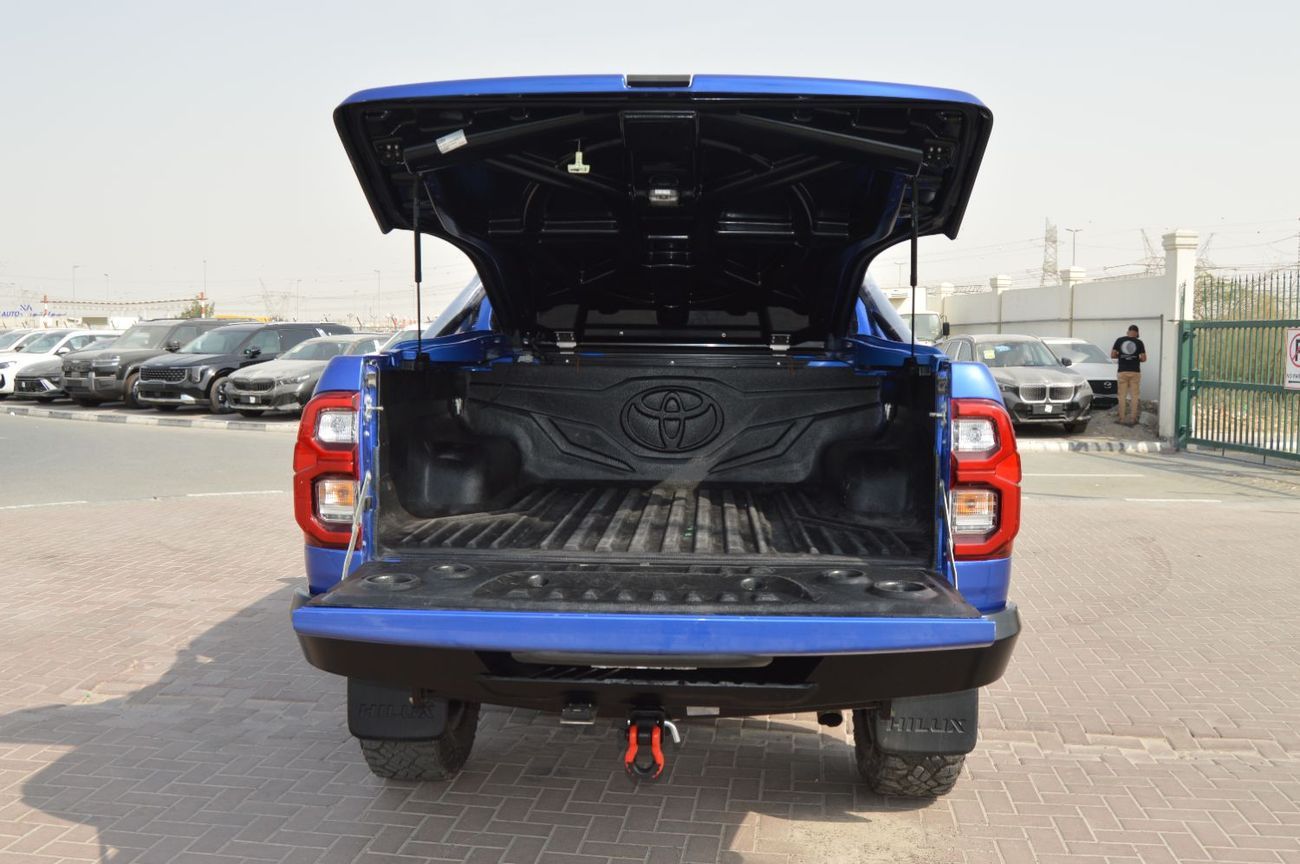 تويوتا هيلوكس DL Double Cabin  Right Hand Drive  Year: 2017  Engine: 2.8L/ V4