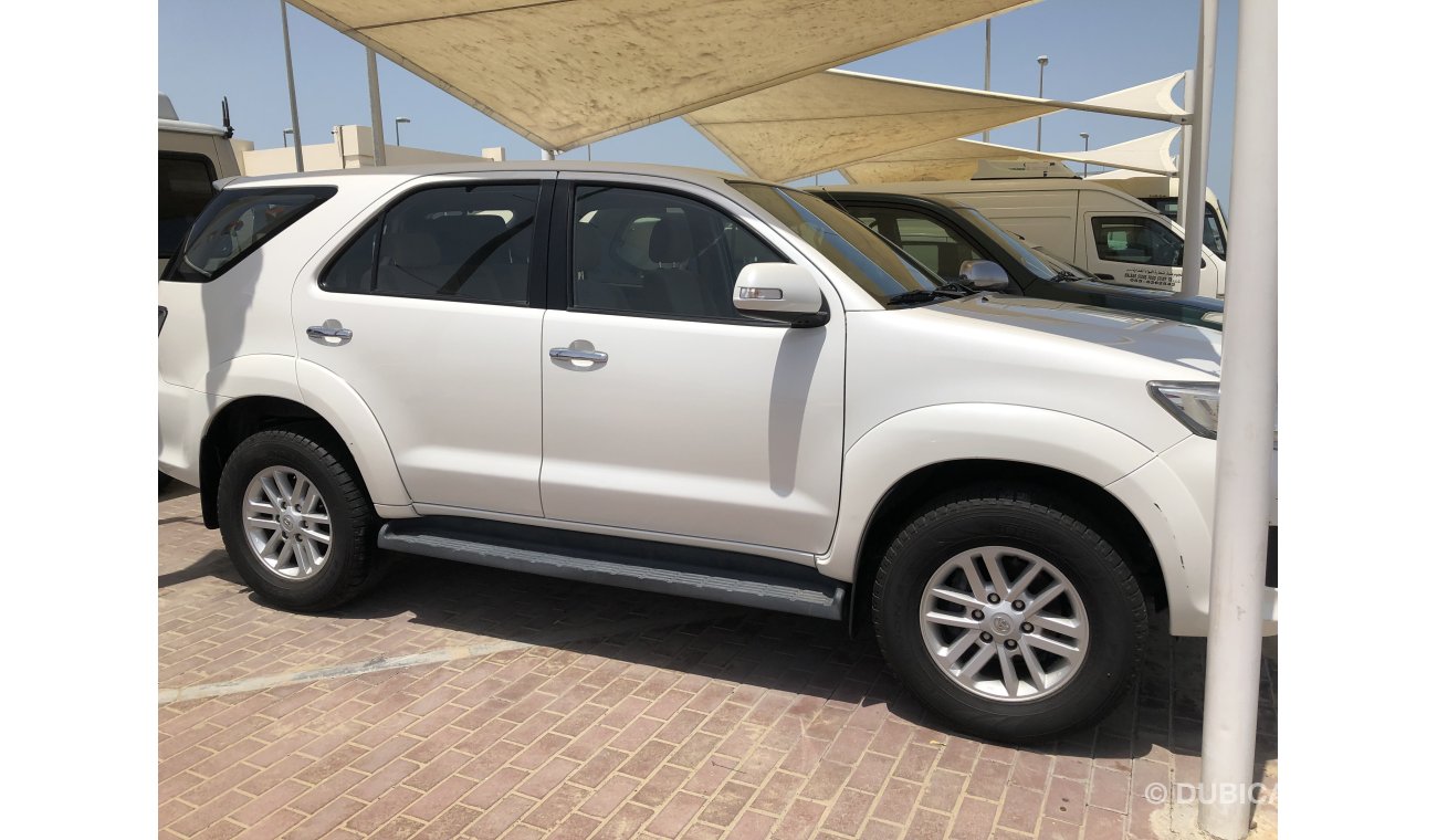 تويوتا فورتونر Toyota Fortuner 2.7ltr,Model:2013.Free of Accident