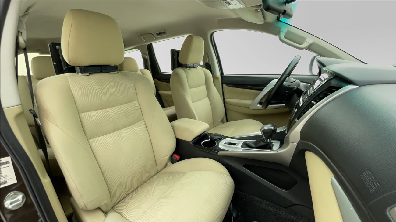 ميتسوبيشي مونتيرو سبورت GLX MID 3 | بدون دفعة مقدمة | اختبار القيادة في المنزل