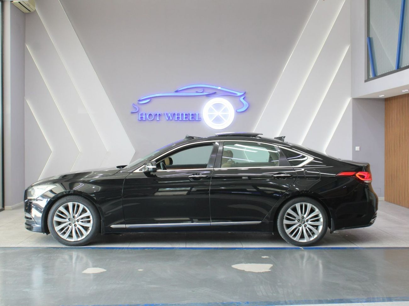 Hyundai Genesis ROYAL 5.0