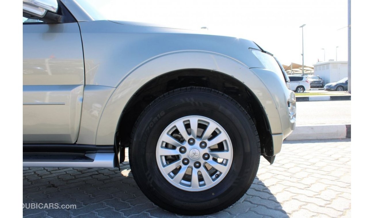 Mitsubishi Pajero GLS Mid ACCIDENTS FREE - GCC - PERFECT CONDITION INSIDE OUT - MID OPTION