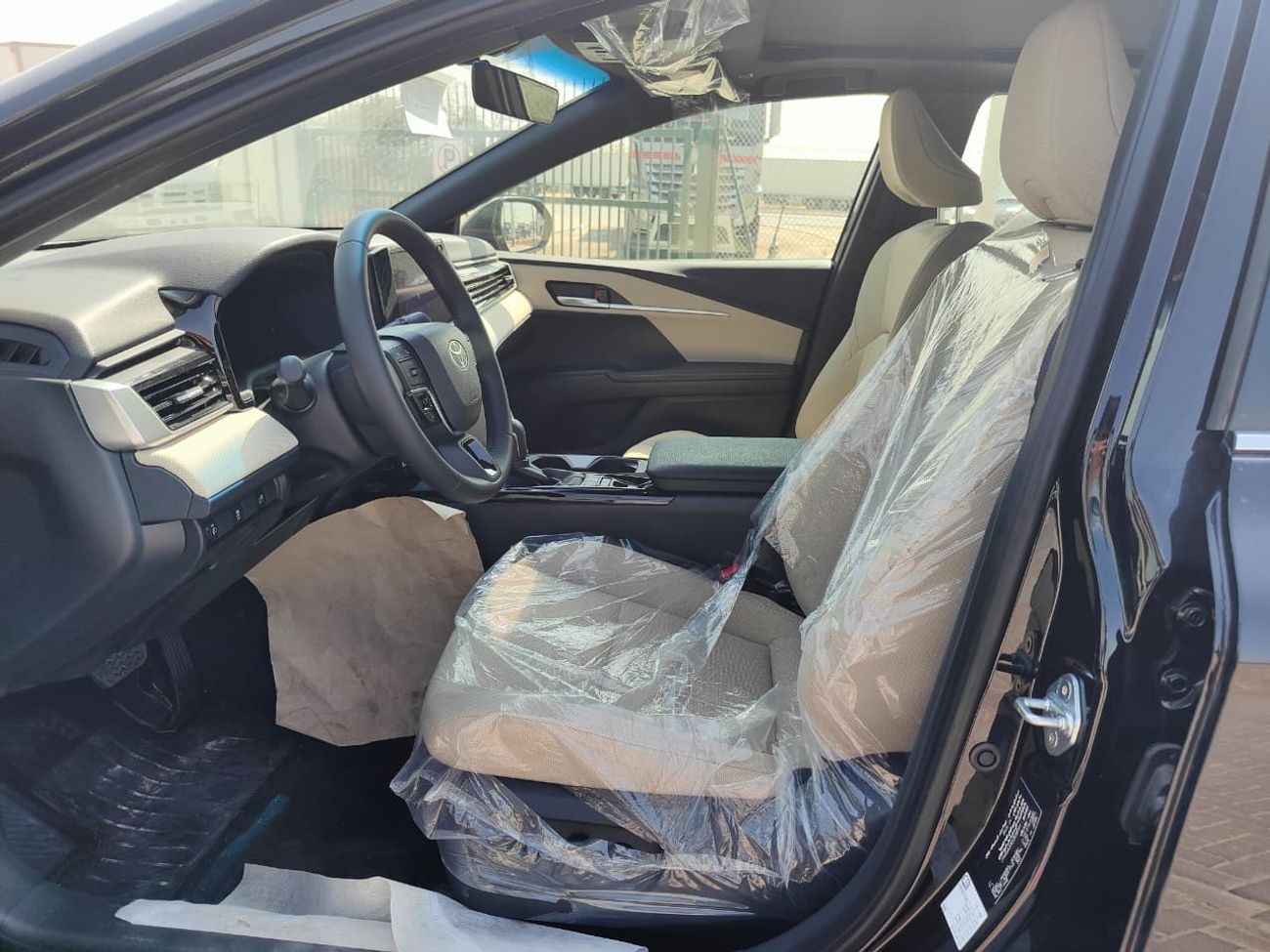 Toyota Camry 2025 Toyota Camry LE with Panoramic Roof 2.5L 4-Cyl Hybrid A/T FWD Export Only