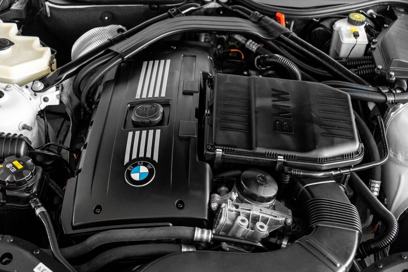 BMW Z4 M 2015 BMW Z4 SDrive35is M-Sport / Full-Service History