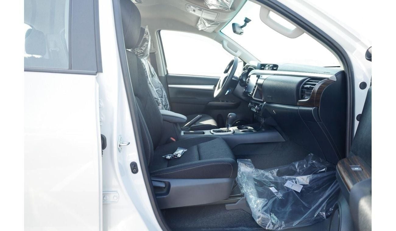 Toyota Hilux TOYOTA HILUX SR5 4.0 L WHITE 2025