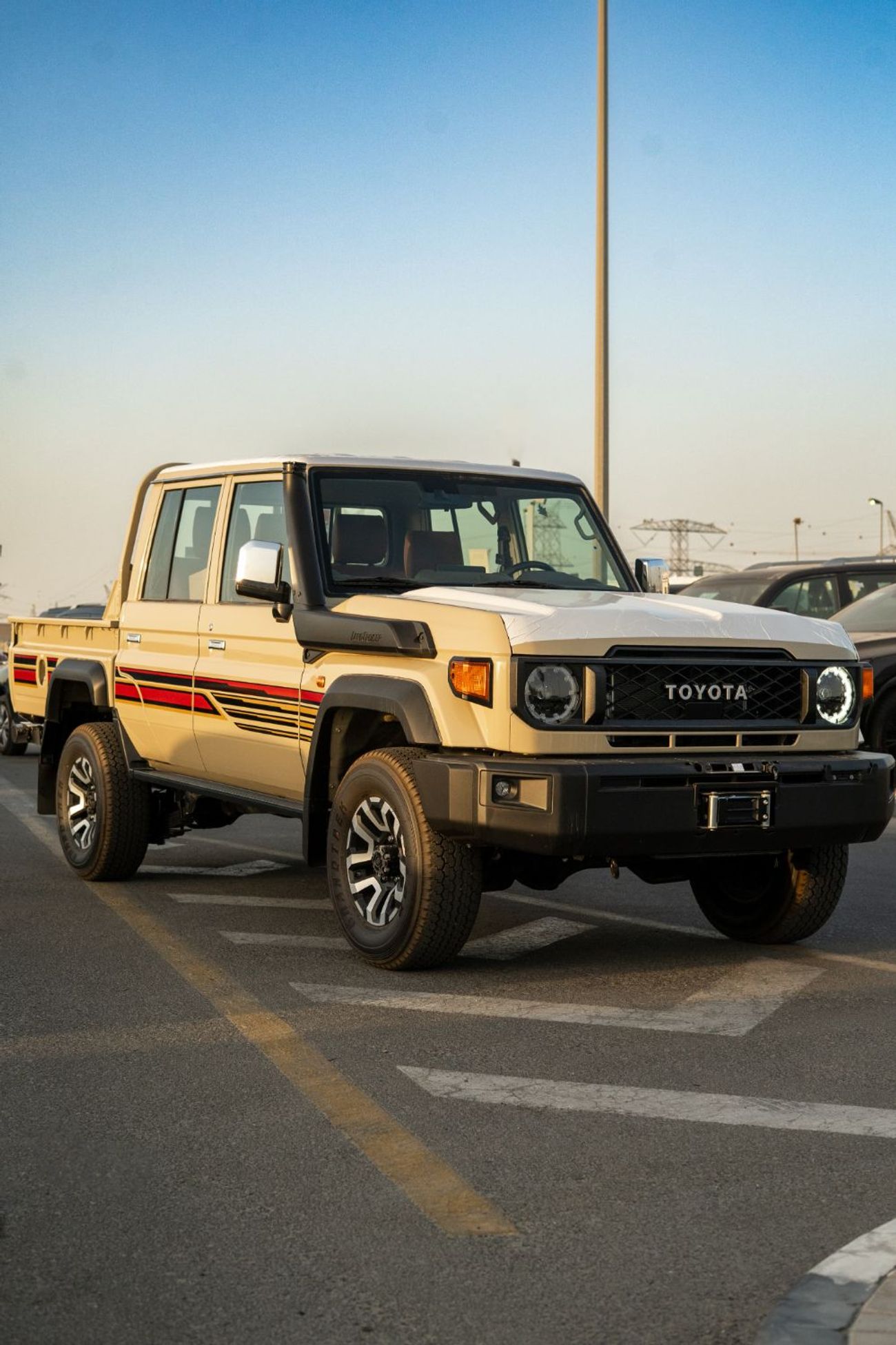 Toyota Land Cruiser Pick Up LC79 DC 2.8L T/DSL LX-Z1 A/T 2025YM | 5 Seats | 4 Doors