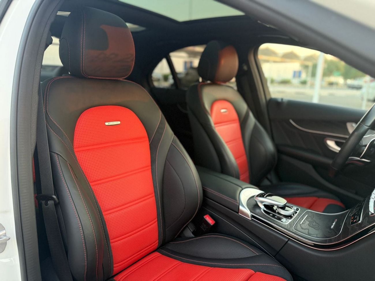 Mercedes-Benz C 63 AMG MERCEDES C 63 AMG WHITE 2017