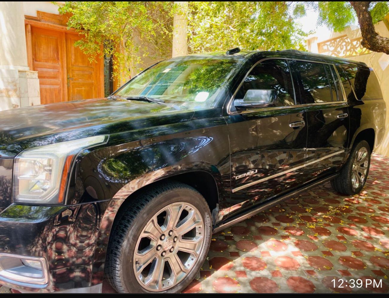 GMC Yukon Denali 6.2L (8 Seater)
