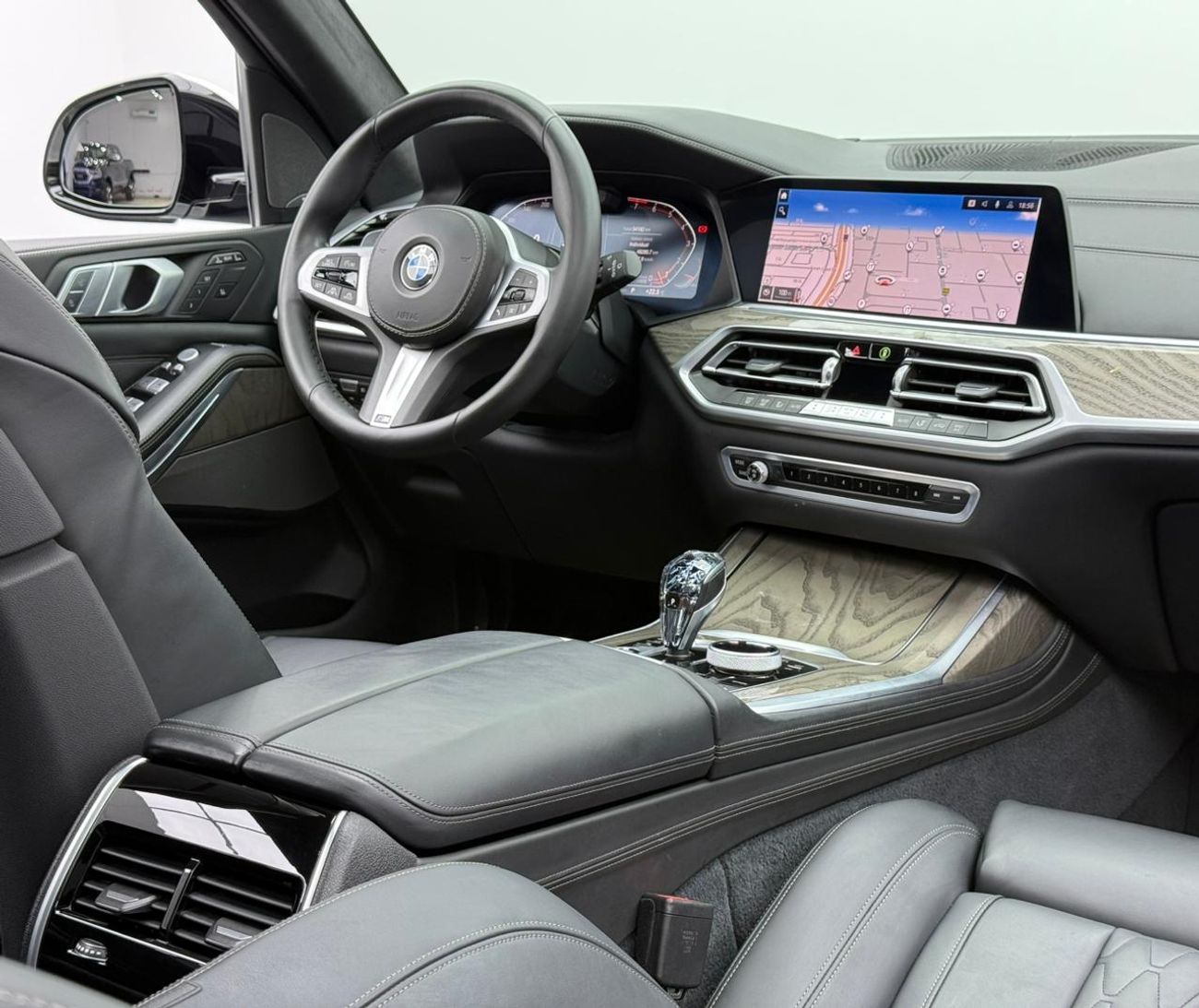 بي أم دبليو X7 2019 BMW X7 xDrive40i M-Sport, Warranty, Full BMW Service History, 7 Seater, Fully Loaded, GCC