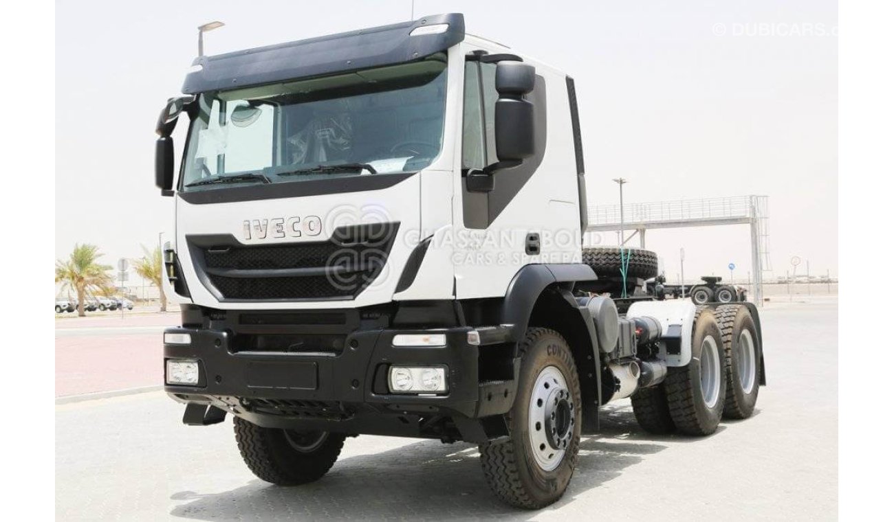 إيفيكو تراكر Head 6×4 , GCW 130 Ton HP 440, Sleeper Cabin w/ Hub Reduction MY23 Tractor Head Tractor Head Diesel