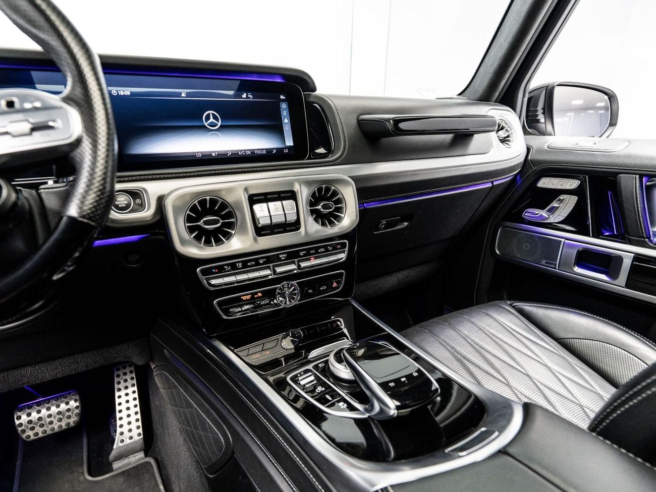 مرسيدس بنز G 63 AMG 4MATIC SUV 2023 Mercedes AMG G63 4.0L TC V8, AWD, 585bhp, 8 Speed Automatic