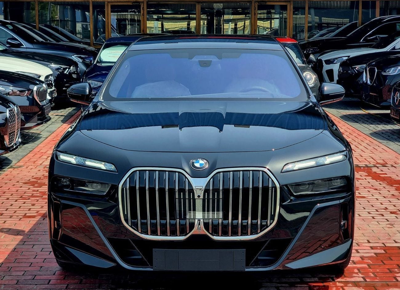 BMW 740i M SPORT INDIVIDUAL M Sport Warranty & Service 2026 GCC