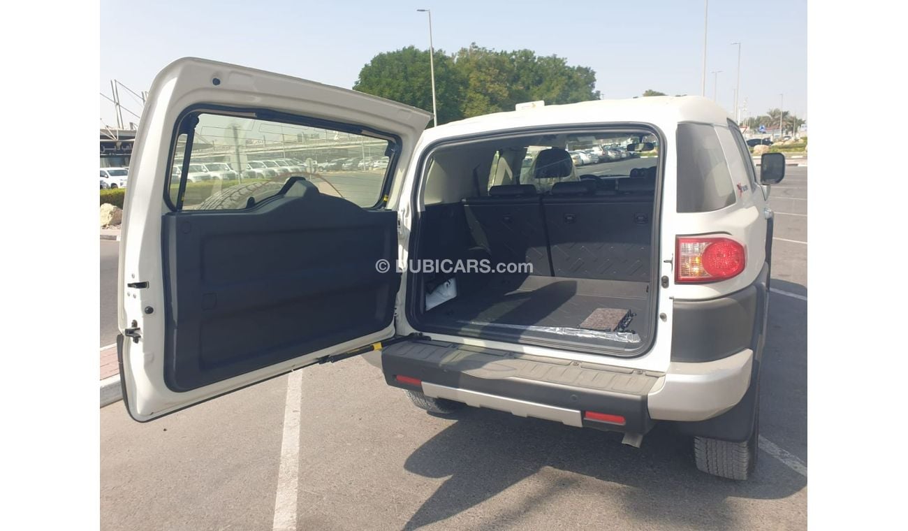 Toyota FJ Cruiser 4.0L PETROL XTREME AUTOMATIC TRANSMISSION