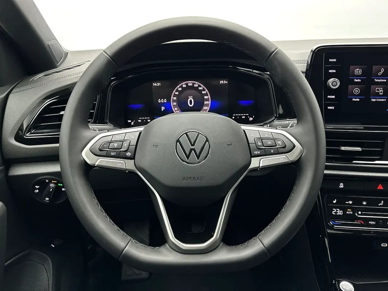 فولكس واجن T ROC Style without Sunroof